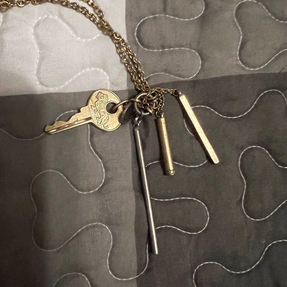 Treasure & bond necklace long lion key
Nwt - Picture 2 of 7